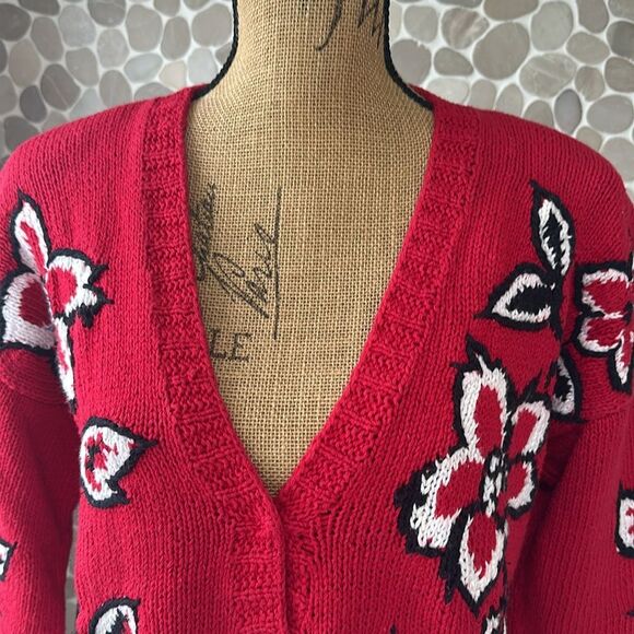 Vintage IZOD hand knitted red black white floral cardigan – size large - Picture 2 of 7